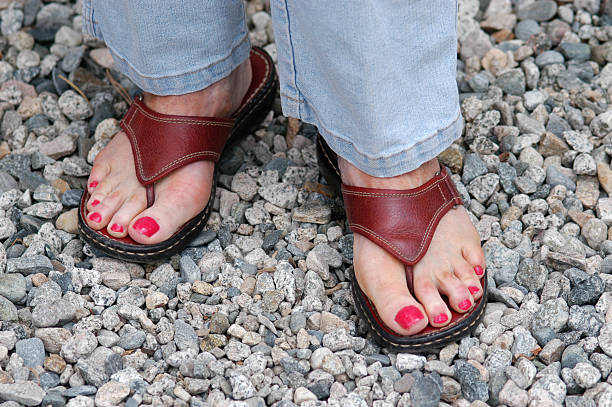 تصویر 1 از صندل مشکی انگشتی با تهویه مناسب و کفی نرم مناسب