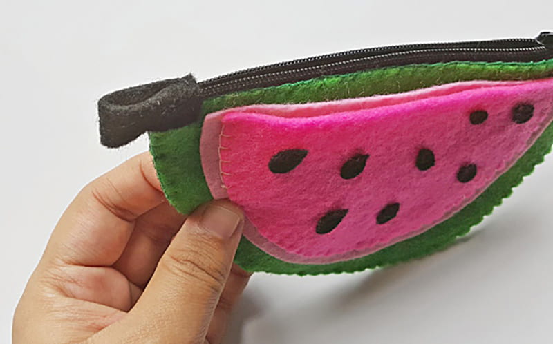 تصویر 4 از کیف نمدی برای شب یلدا با طراحی سنتی و رنگ بندی جشنانه