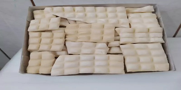 تصویر 1 از نبات زنجبیلی مخصوص چای و دمنوش با حل‌ شوندگی عالی