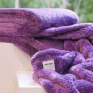 پتو حوله ای با پارچه‌ ای نرم و راحتی ویژه