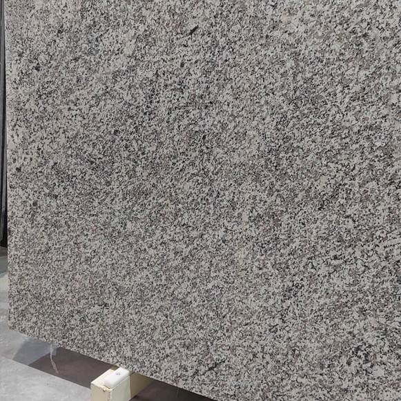 تصویر 1 از سنگ گرانیت مراغه مناسب پروژه‌ های ساختمانی