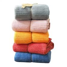 تصویر 2 از پتو حوله ای با پارچه‌ ای نرم و راحتی ویژه