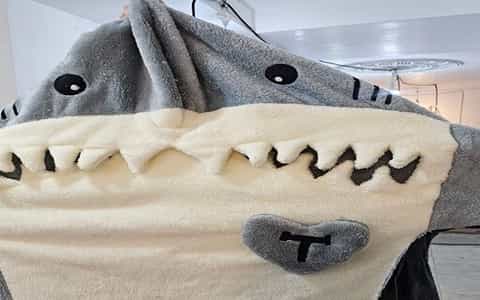 پتو کوسه ای طراحی جذاب برای کودکان و بزرگسالان