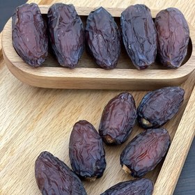 خرما پیارم لوکس دست چین شده برای مصرف کنندگان خاص