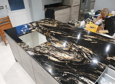 تصویر 3 از سنگ گرانیت طلایی درخشان برای فضا های عمومی