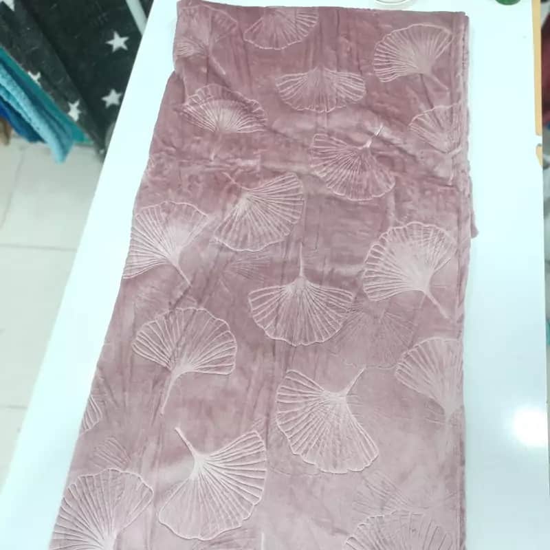 تصویر 4 از پتو صدفی بافت برجسته با لطافت ابریشمی