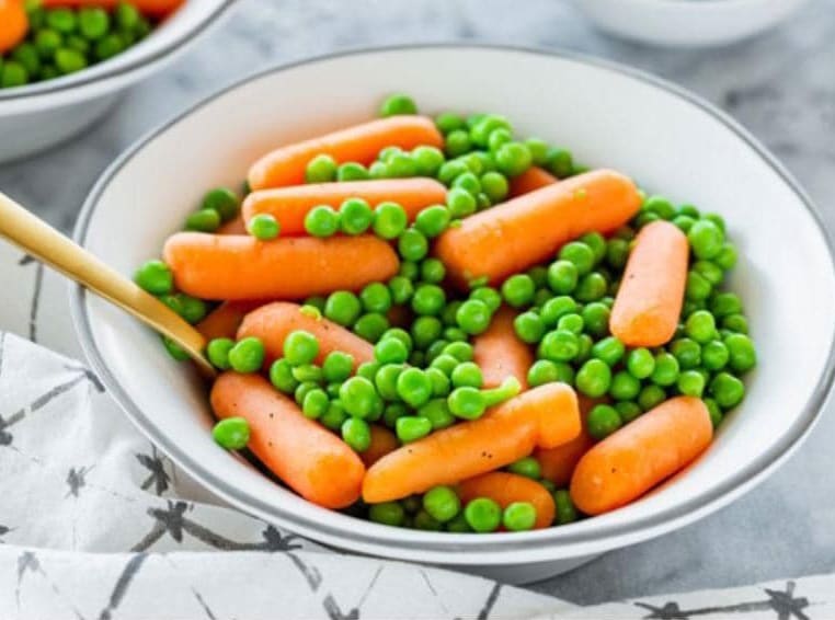 کنسرو نخود فرنگی هویج آماده سرو