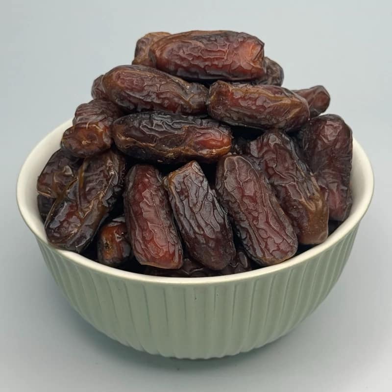 خرما پیارم درجه یک بسته بندی استاندارد فروشگاهی ممتاز