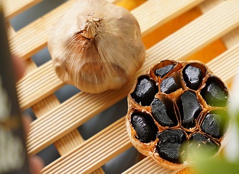 سیر سیاه جینسینگ با بافت نرم لطیف