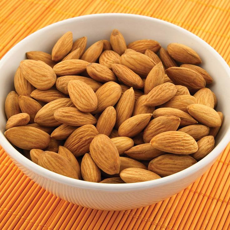 بادام درختی ریز مناسب استفاده در کیک و شیرینی مقرون به صرفه