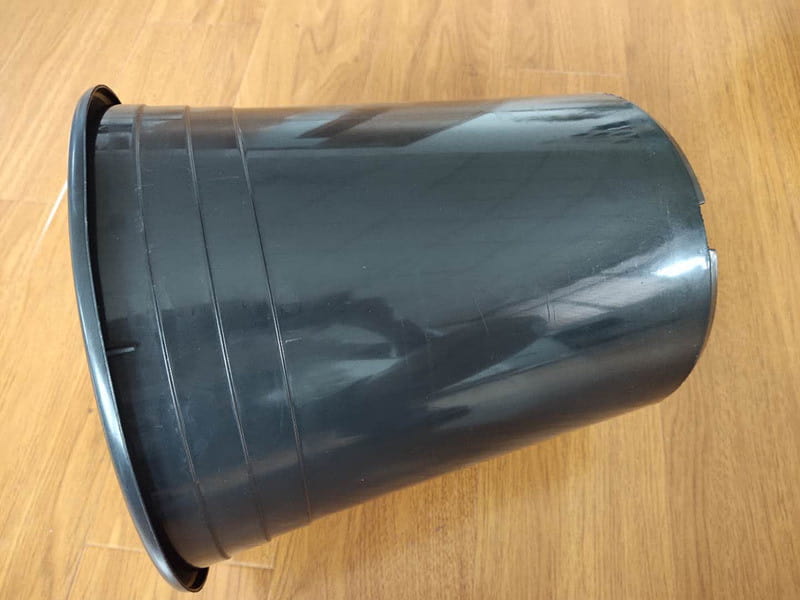 تصویر 4 از گلدان پلاستیکی پایه بلند مناسب دکوراسیون رسمی