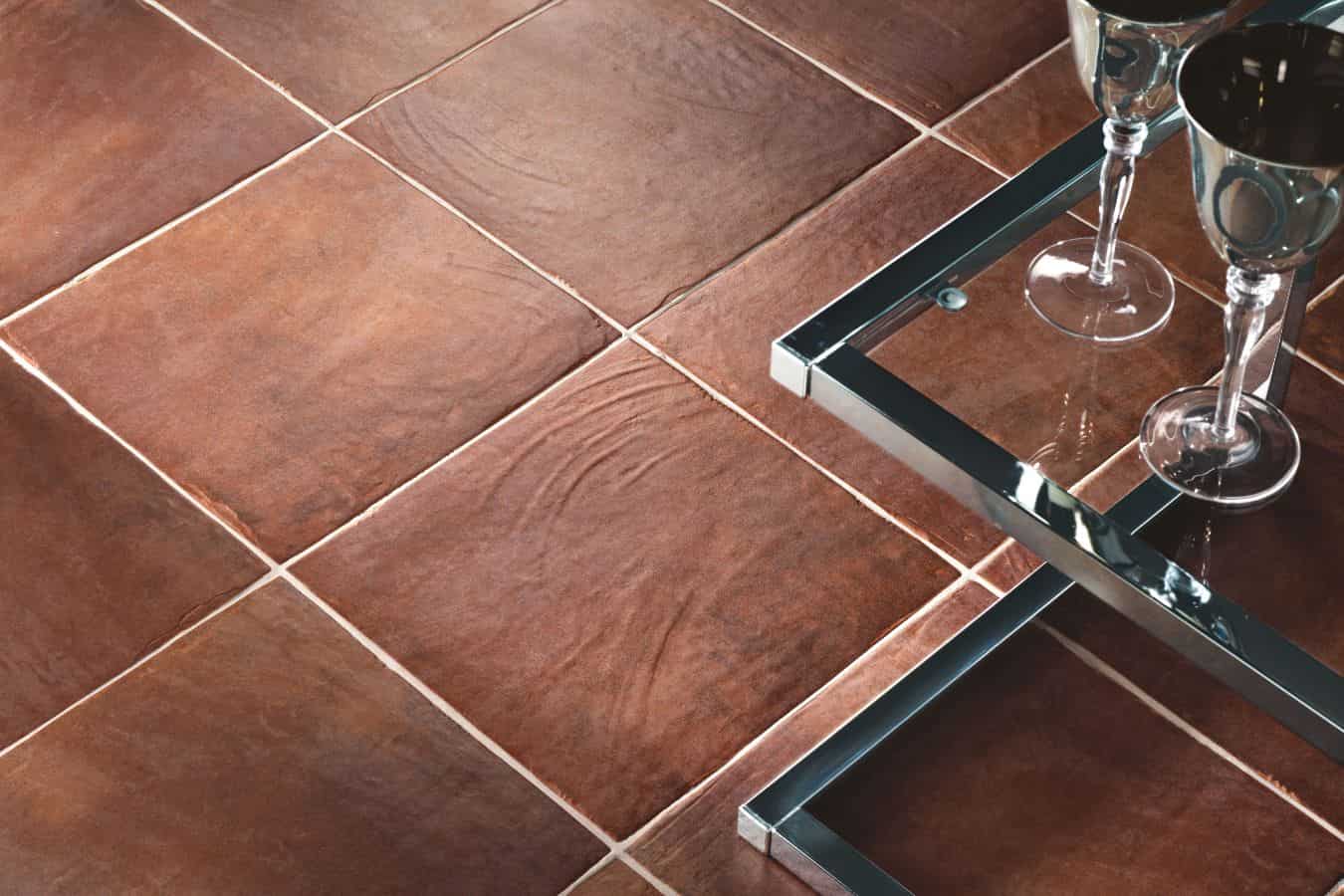 سرامیک پرسلان خاک‌قرمز پوششی مقاوم با رنگ گرم و طبیعی