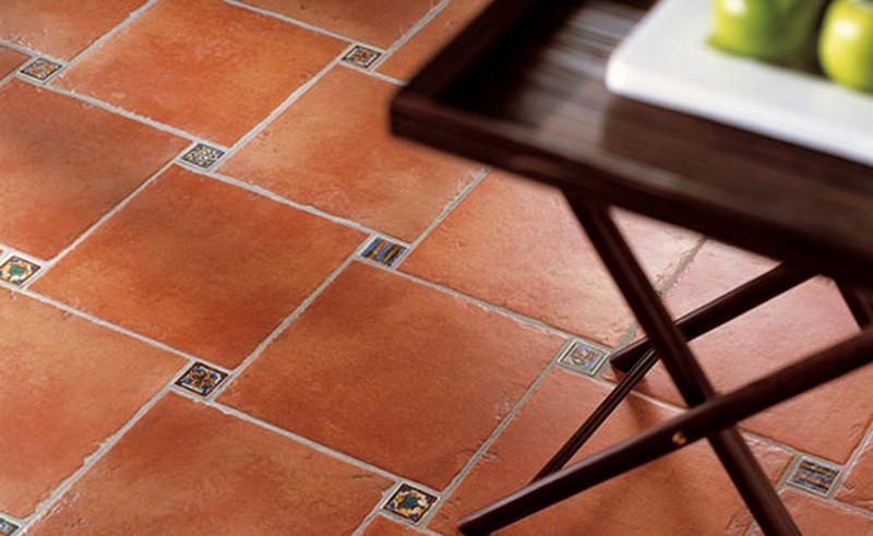 تصویر 2 از سرامیک پرسلان خاک‌قرمز پوششی مقاوم با رنگ گرم و طبیعی