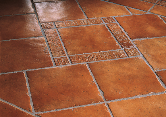 تصویر 4 از سرامیک پرسلان خاک‌قرمز پوششی مقاوم با رنگ گرم و طبیعی