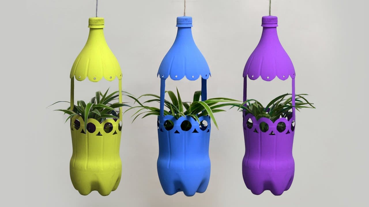 تصویر 2 از گلدان پلاستیکی کلاسیک با طراحی الهام گرفته از سبک قدیمی