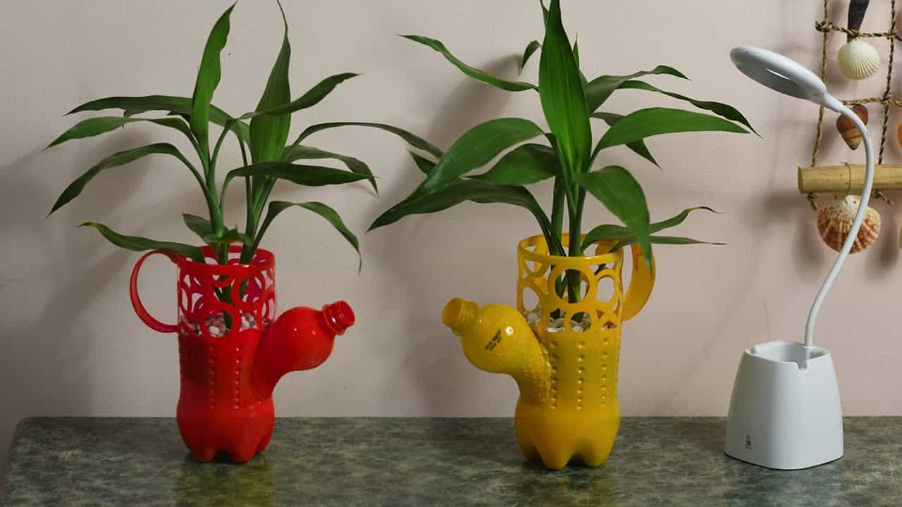 تصویر 3 از گلدان پلاستیکی کلاسیک با طراحی الهام گرفته از سبک قدیمی