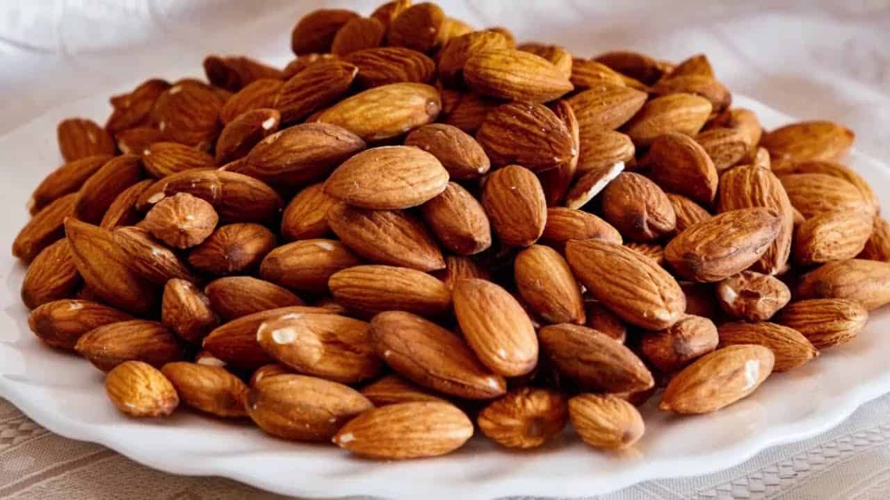 تصویر 4 از بادام درختی خام تازه و طبیعی بسته بندی شده