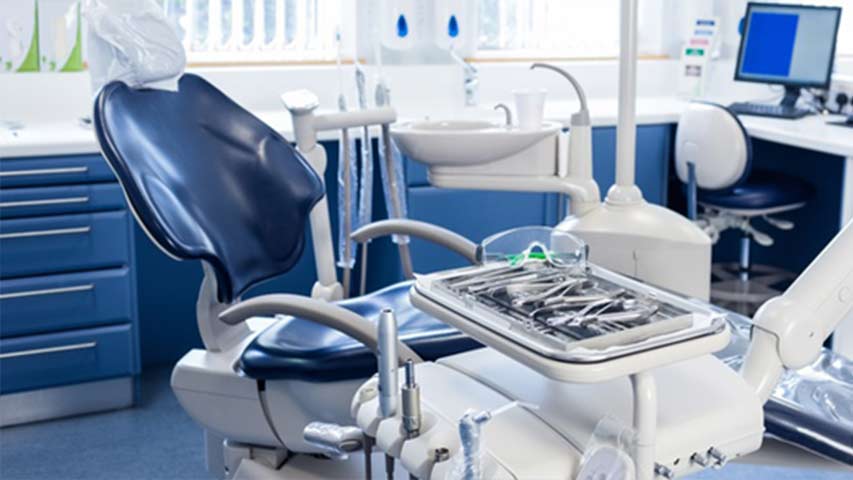 تصویر 3 از یونیت دندانپزشکی چوبی ساختار‌ طبیعی اصالت‌ دکوراسیون کلینیک