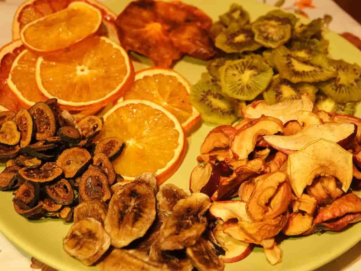 تصویر 4 از میوه خشک مخلوط رازیان 250 گرمی چیدمان منظم و استاندارد