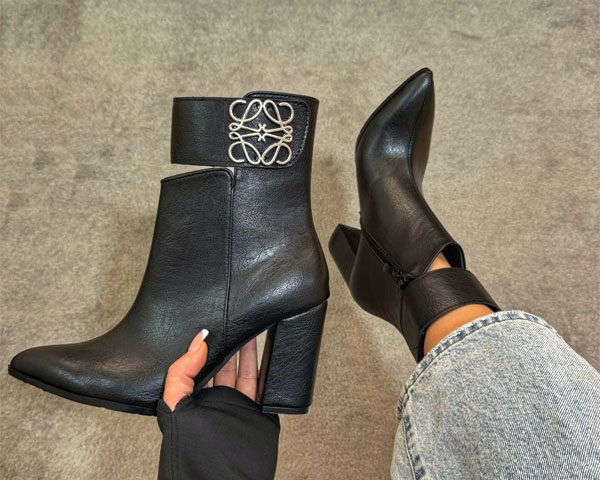 کفش چرم نوک تیز زنانه مدل شیک با لایه داخلی نرم و تهویه مناسب