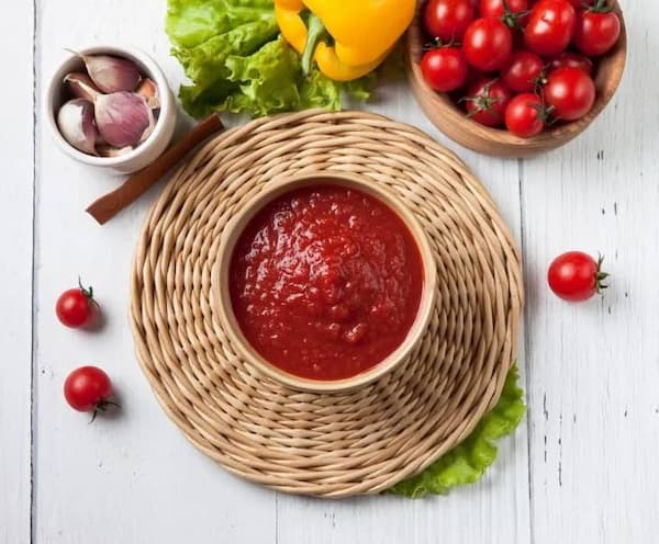 تصویر 1 از رب گوجه‌ فرنگی روژیار تازه و سالم با فرآوری کاملاً بهداشتی