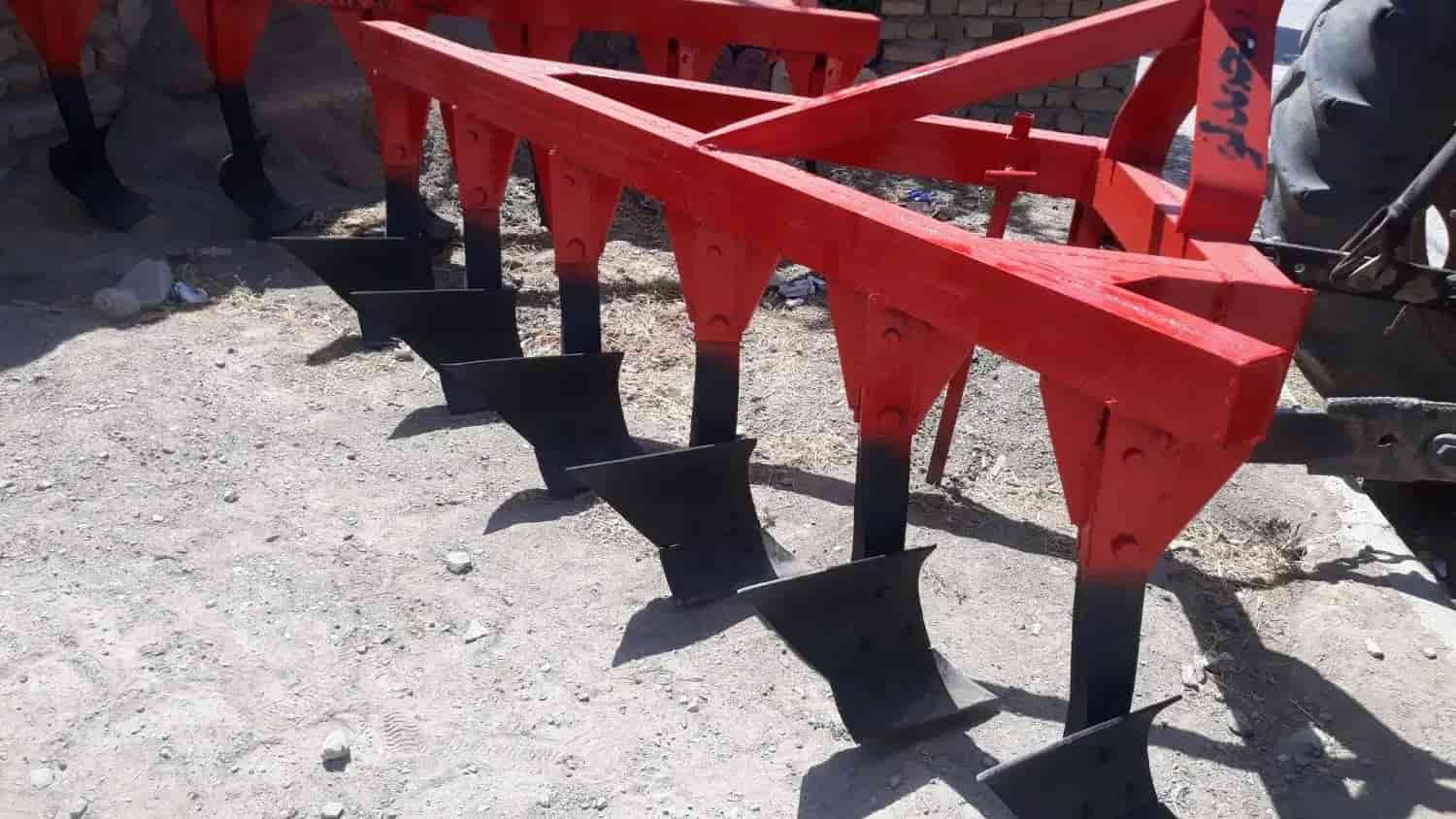 تصویر 3 از گاو آهن دست دوم با سازه سالم و کارکرد قابل اعتماد