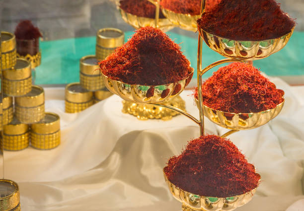 زعفران فله مشهد در بسته بندی های چند صد گرمی