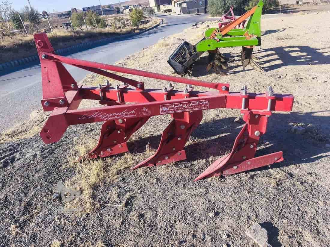 گاو آهن علیزاده با تیغه‌ های مهندسی‌ شده و کاربری آسان