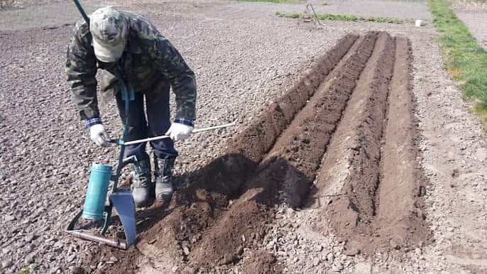 گاو آهن دستی مدل فشرده با امکان تغییر زاویه شخم به دلخواه