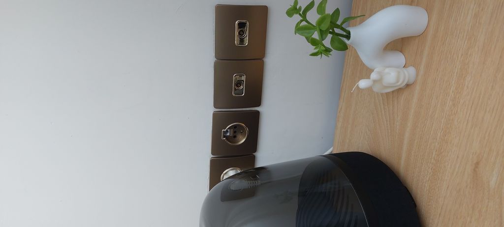 تصویر 1 از کلید تک پل رنگ بژ آسیا الکتریک مدل کریستال