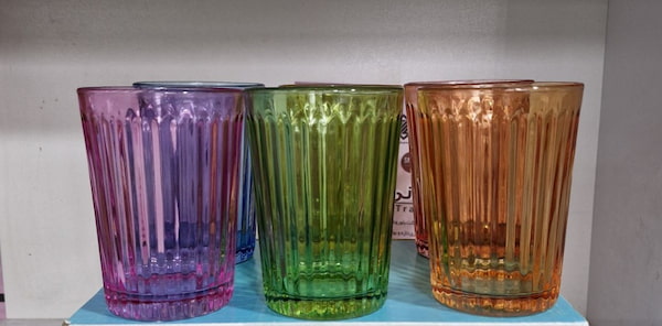 تصویر 1 از لیوان بلوری رنگی با دوام بالا و ظاهر لوکس برای هر محیط