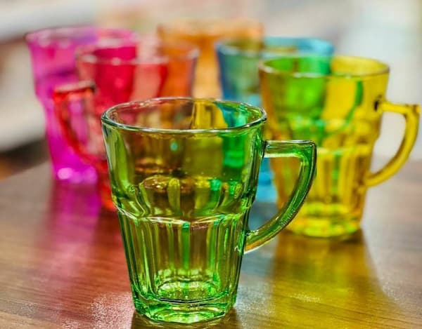 تصویر 2 از لیوان بلوری رنگی با دوام بالا و ظاهر لوکس برای هر محیط