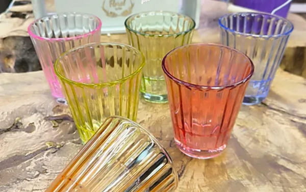 تصویر 4 از لیوان بلوری رنگی با دوام بالا و ظاهر لوکس برای هر محیط