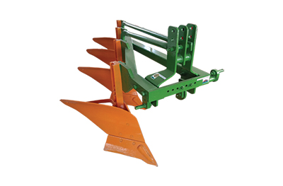 گاوآهن های قدیمی نمونه‌ های سنتی با سازوکار ساده فلزی