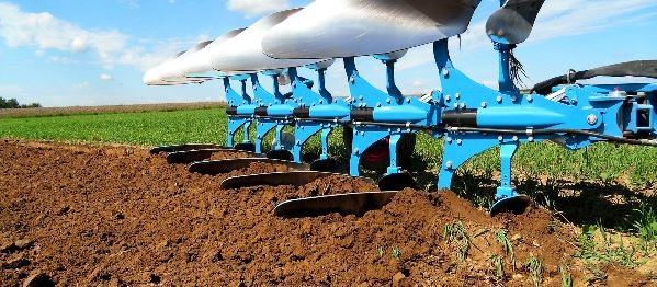 تصویر 1 از گاوآهن برگردان سام آرین با تیغه‌ های چرخشی ویژه و سازوکار مطمئن