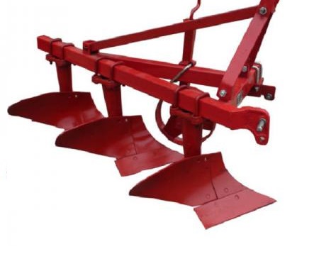 تصویر 3 از گاوآهن پیشتاز صنعت سازه مستحکم با تیغه‌ های زاویه‌ دار اختصاصی