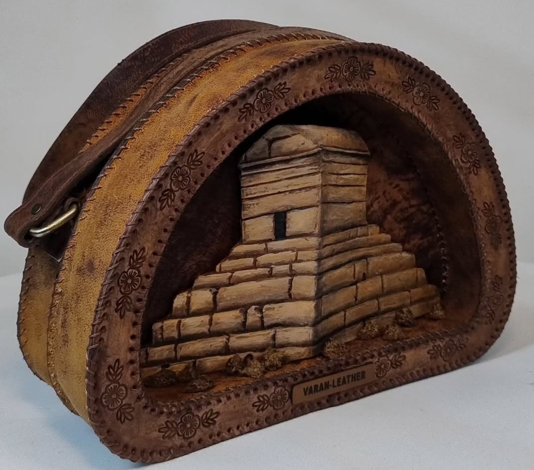 کیف دوشی زنانه چرم دستدوز با قیمت عالی