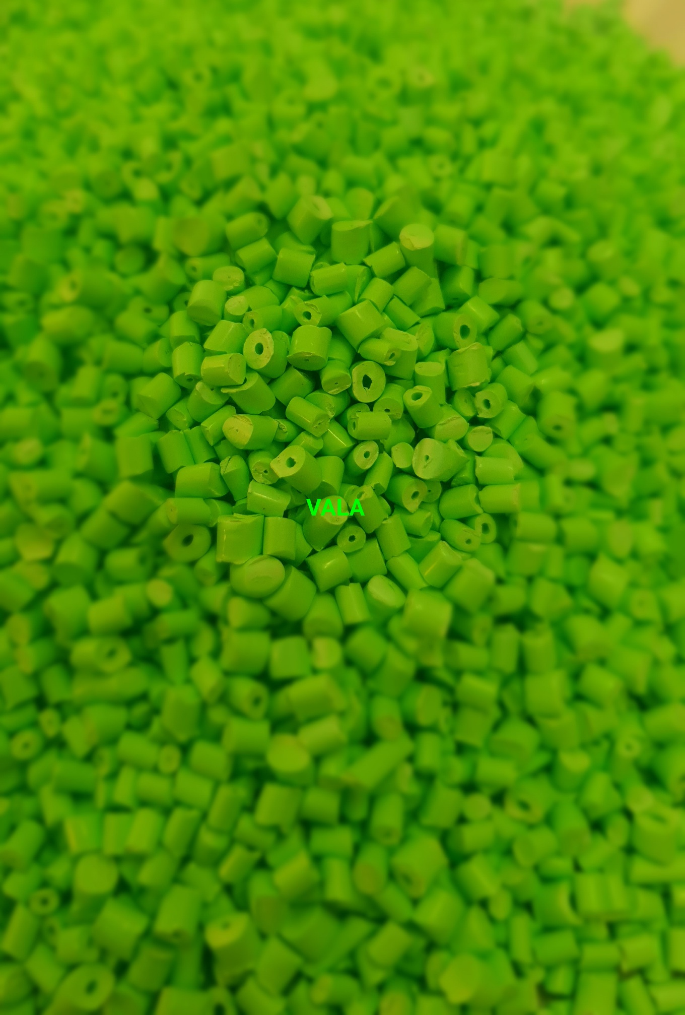 قیمت و خرید مستربچ سبز