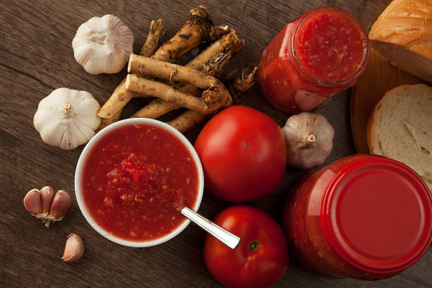 تصویر 5 از رب گوجه فرنگی اصالت با بسته بندی در محیط استریل