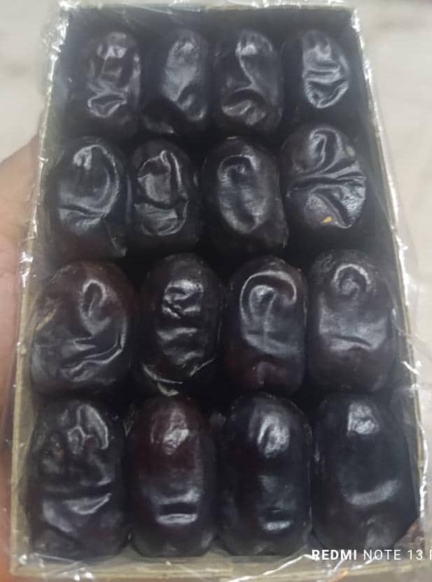 تصویر 3 از فروش خرما مضافتی صادارت درجه یک جیرفت