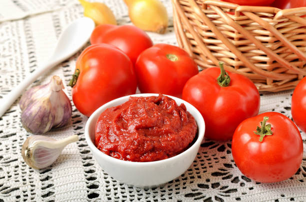 تصویر 4 از رب گوجه‌ فرنگی تکدانه با گوجه فرنگی تازه بدون افزودنی و نگهدارنده