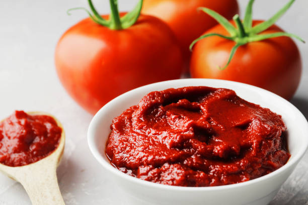 تصویر 3 از رب گوجه‌ فرنگی تکدانه با گوجه فرنگی تازه بدون افزودنی و نگهدارنده