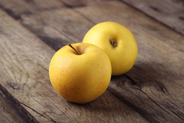 تصویر 5 از سیب زرد لبنانی با بسته بندی کارتنی 10 تا 20 کیلویی