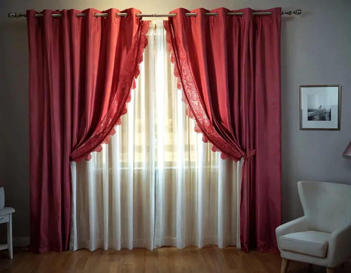 پارچه پرده‌ ای فانتزی مناسب دکوراسیون مدرن خانه