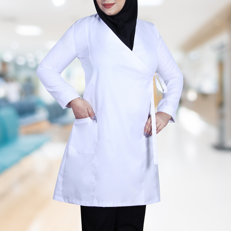 تصویر 4 از لباس پرستاری مردانه سفید فرم‌ استاندارد درمان