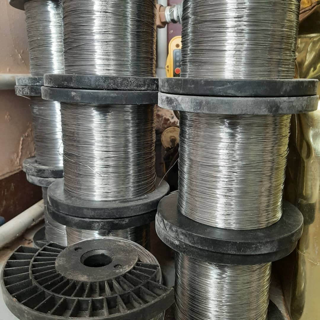 تصویر 1 از سیم گالوانیزه قرقره ای با قدرت تحمل بالا در برابر فشار