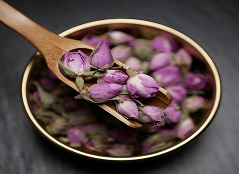 تصویر 2 از گل محمدی اصفهان با شکوفه های لطیف و رایحه دلنشین بهاری