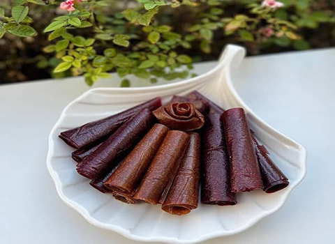 تصویر 4 از لواشک الو محلی ریزه با طعم طبیعی ورنگ کهربایی