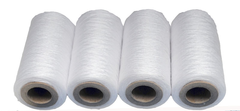 تصویر 1 از نخ پلی استر سفید با دوام بالا برای دوخت پارچه‌ های حساس