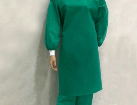 تصویر 1 از گان سبز پوشش استاندارد برای محیط‌ های درمانی
